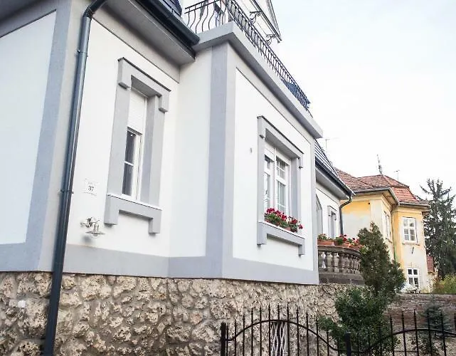 Deakvilla37 Apartman Апартаменты