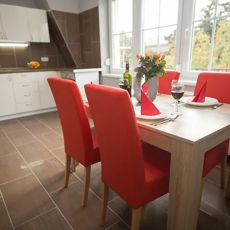 Deakvilla37 Apartman * エゲル